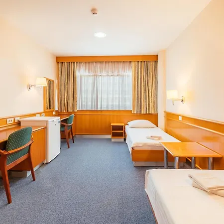 Barka Motel 4*