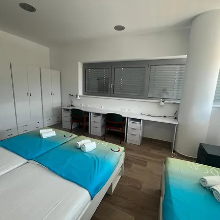 מוטל Barka 4*