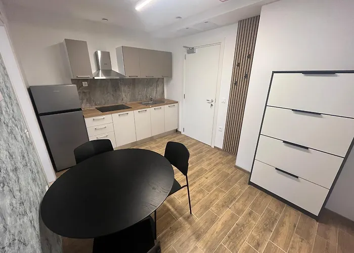 汽车旅馆 Barka 4*